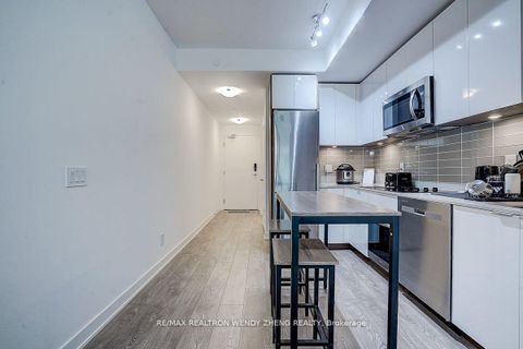 Photo 11 at 307 - 543 Richmond Street W, Waterfront Communities C1, Toronto