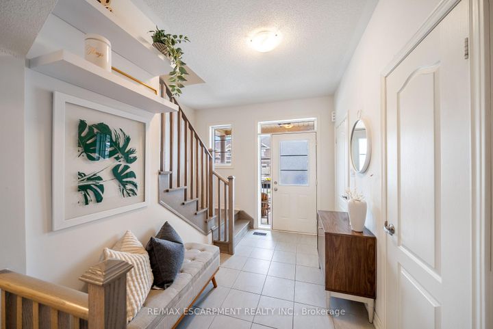 Photo 3 at 223 Skinner Road, Waterdown, Hamilton