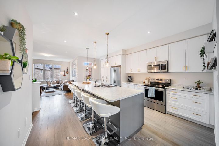Photo 6 at 223 Skinner Road, Waterdown, Hamilton