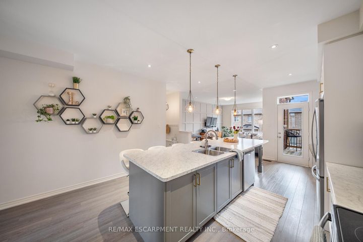 Photo 7 at 223 Skinner Road, Waterdown, Hamilton