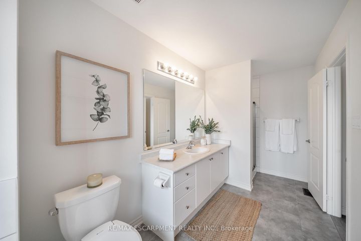Photo 24 at 223 Skinner Road, Waterdown, Hamilton