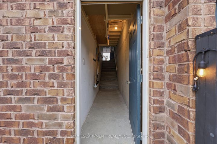 Photo 43 at 223 Skinner Road, Waterdown, Hamilton