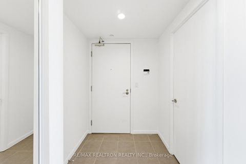 Photo 4 at 446 - 830 Lawrence Avenue W, Glen Park, Toronto