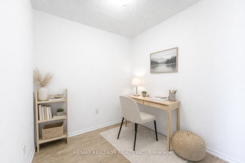 Photo 7 at 446 - 830 Lawrence Avenue W, Glen Park, Toronto