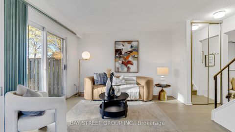 Photo 11 at 58 Yellow birchway, Hillcrest Village, Toronto