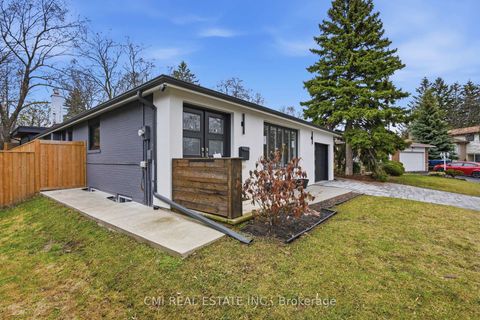 Photo 3 at 23 Logstone Crescent, Morningside, Toronto