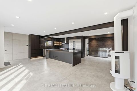 Photo 7 at 23 Logstone Crescent, Morningside, Toronto
