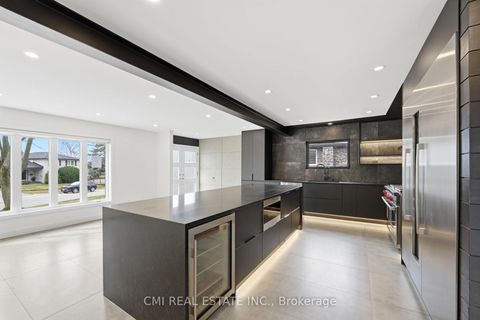 Photo 10 at 23 Logstone Crescent, Morningside, Toronto