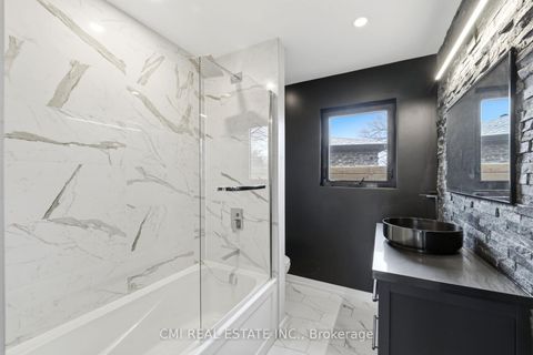 Photo 16 at 23 Logstone Crescent, Morningside, Toronto