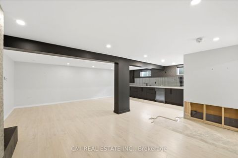 Photo 25 at 23 Logstone Crescent, Morningside, Toronto