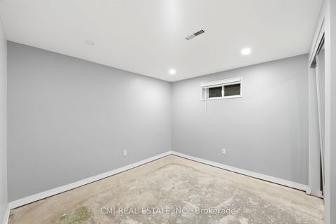 Photo 30 at 23 Logstone Crescent, Morningside, Toronto