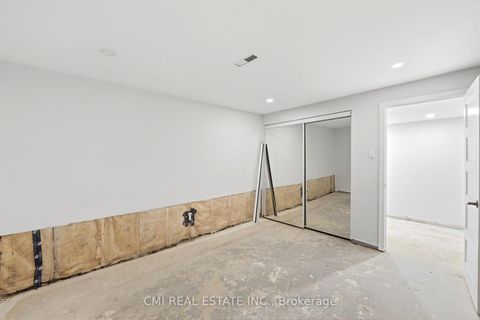Photo 32 at 23 Logstone Crescent, Morningside, Toronto