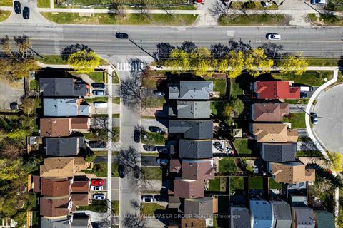 Photo 5 at 4 Coalport Drive, Cliffside, Toronto