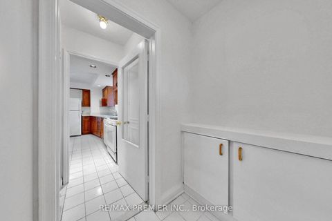 Photo 4 at 89 Burncrest Drive, Nortown, Toronto