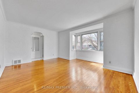 Photo 7 at 89 Burncrest Drive, Nortown, Toronto