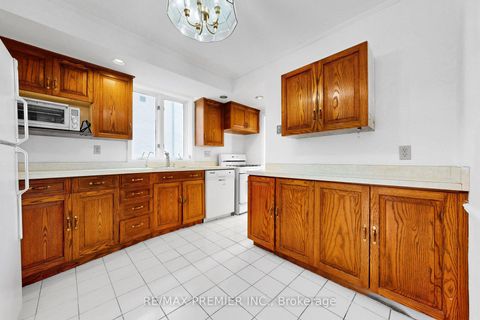 Photo 12 at 89 Burncrest Drive, Nortown, Toronto
