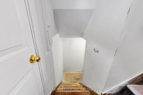 Photo 19 at 89 Burncrest Drive, Nortown, Toronto