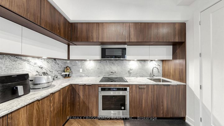 Photo 6 at 534 - 25 Adra Grado Way, Bayview Village, Toronto