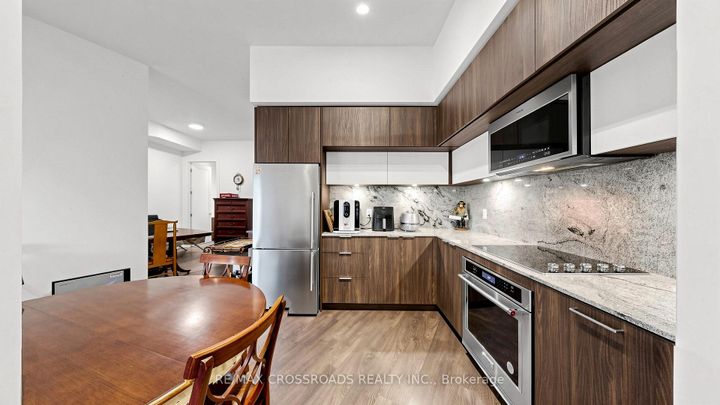 Photo 8 at 534 - 25 Adra Grado Way, Bayview Village, Toronto