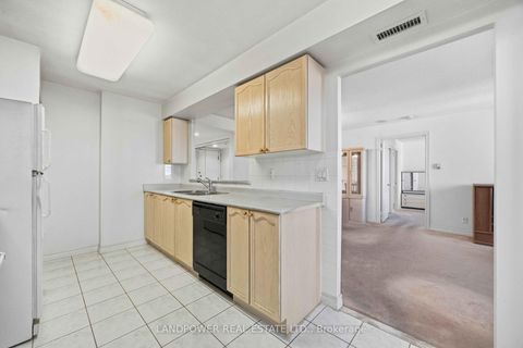 Photo 19 at 801 - 265 Ridley Boulevard, Nortown, Toronto