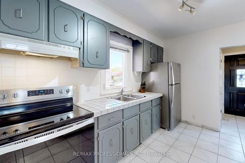 Photo 7 at 24 Braeburn Avenue, Humber Heights, Toronto