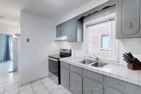 Photo 8 at 24 Braeburn Avenue, Humber Heights, Toronto