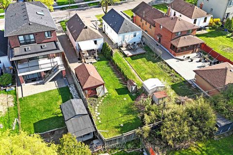 Photo 31 at 24 Braeburn Avenue, Humber Heights, Toronto