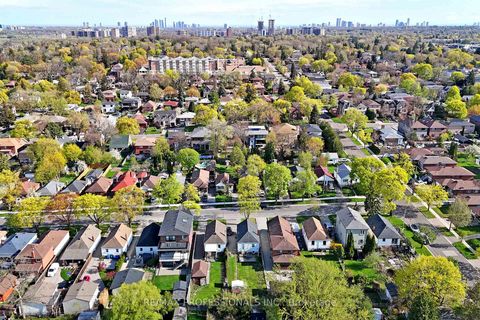 Photo 35 at 24 Braeburn Avenue, Humber Heights, Toronto
