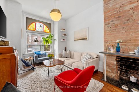 Photo 2 at 261 Ossington Avenue, Bellwoods, Toronto