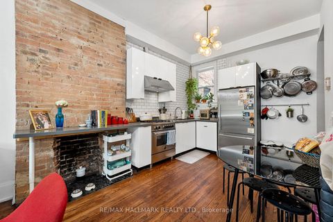 Photo 4 at 261 Ossington Avenue, Bellwoods, Toronto