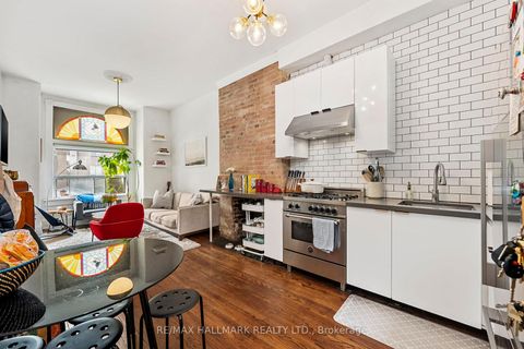 Photo 5 at 261 Ossington Avenue, Bellwoods, Toronto
