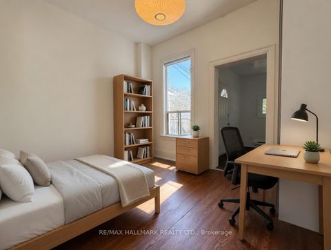 Photo 11 at 261 Ossington Avenue, Bellwoods, Toronto