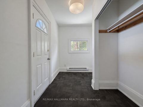Photo 12 at 261 Ossington Avenue, Bellwoods, Toronto