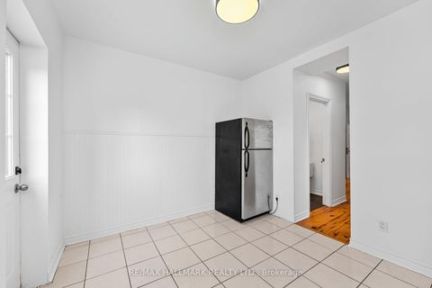 Photo 16 at 261 Ossington Avenue, Bellwoods, Toronto
