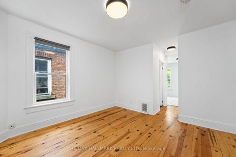 Photo 18 at 261 Ossington Avenue, Bellwoods, Toronto