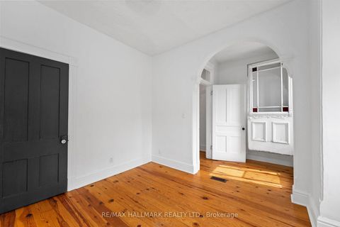 Photo 26 at 261 Ossington Avenue, Bellwoods, Toronto