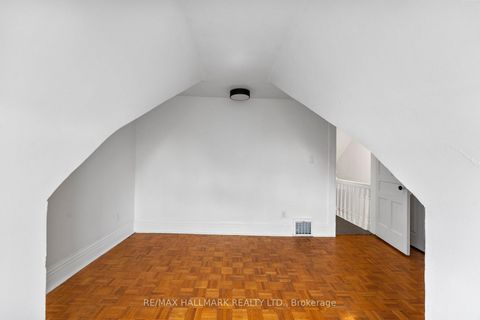 Photo 27 at 261 Ossington Avenue, Bellwoods, Toronto