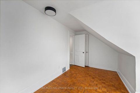 Photo 31 at 261 Ossington Avenue, Bellwoods, Toronto