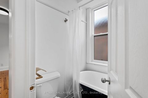 Photo 33 at 261 Ossington Avenue, Bellwoods, Toronto