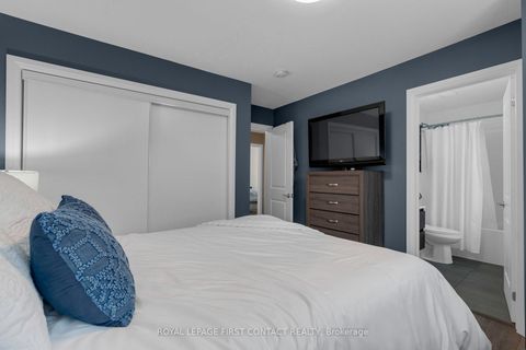 Photo 13 at 21 - 376 Blake Street, Codrington, Barrie