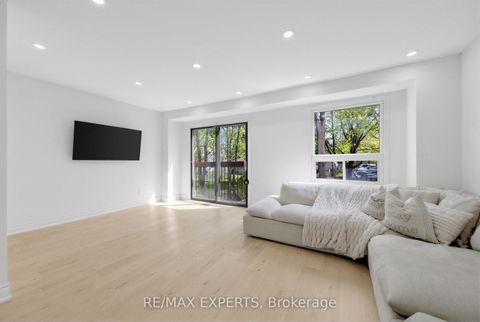 Photo 6 at 21 Maple Branch Path, The Westway, Toronto