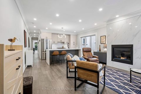 Photo 7 at 972 Cosburn Avenue, Lumsden, Toronto