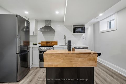 Photo 33 at 972 Cosburn Avenue, Lumsden, Toronto
