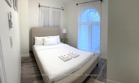 Photo 18 at 228 Lake Drive, Historic Lakeshore Communities, Georgina