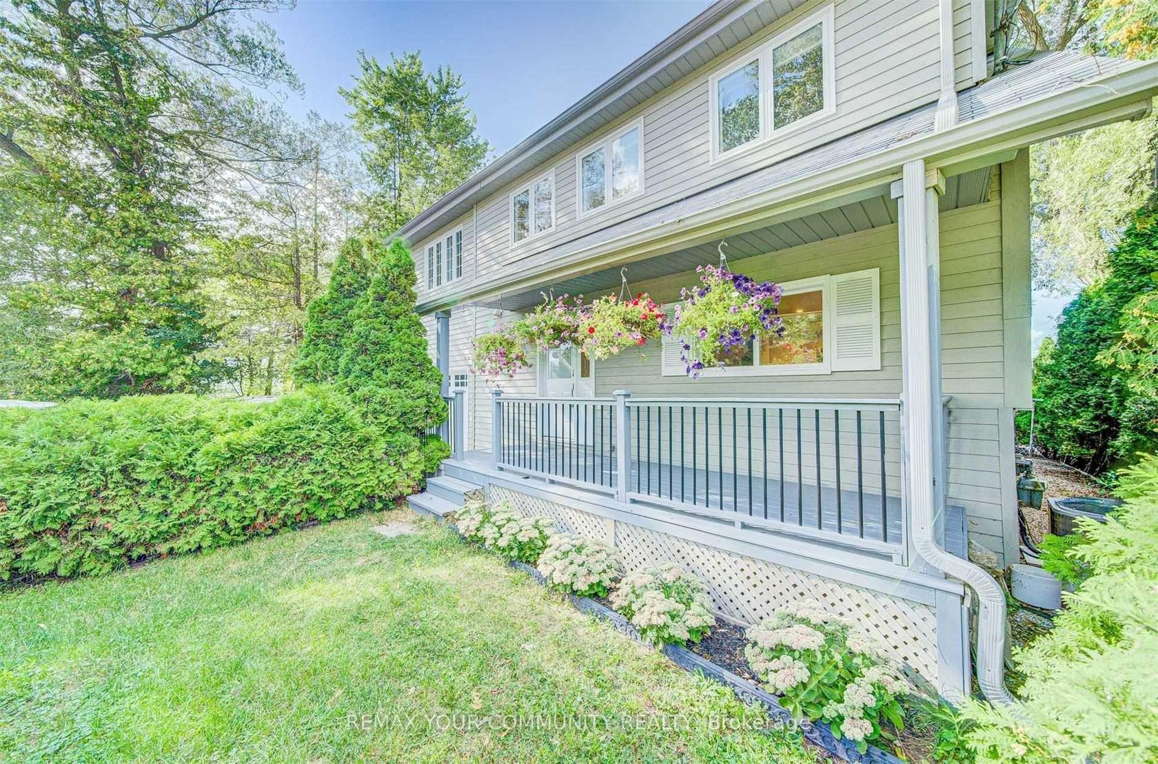 228 Lake Drive, Historic Lakeshore Communities, Georgina photo 0