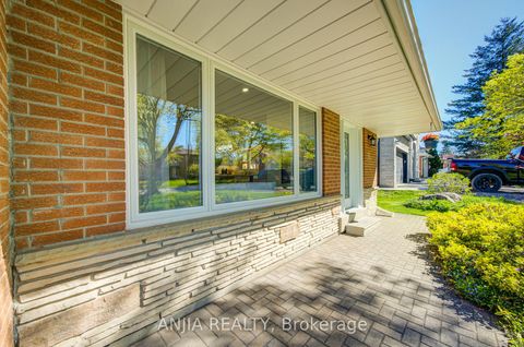 Photo 2 at 80 Southdale Drive, Bullock, Markham