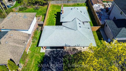 Photo 6 at 80 Southdale Drive, Bullock, Markham