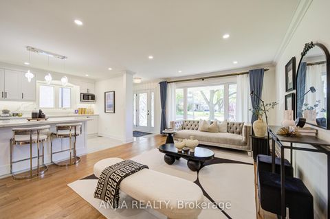 Photo 10 at 80 Southdale Drive, Bullock, Markham