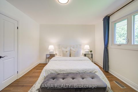 Photo 28 at 80 Southdale Drive, Bullock, Markham