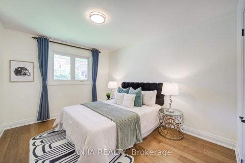 Photo 32 at 80 Southdale Drive, Bullock, Markham